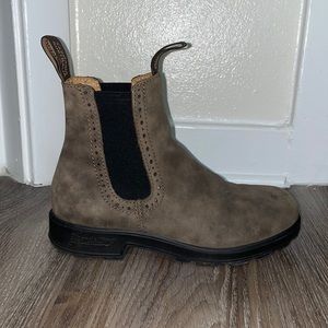 Blundstone high top boots rustic brown